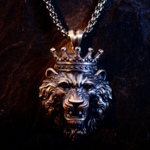 Crown Lion Roarring Pendant