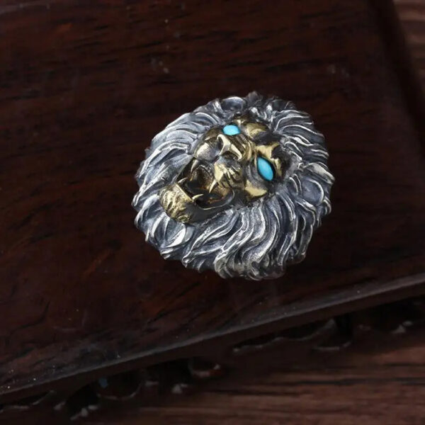 Lion Head Ring with Blue Eyes